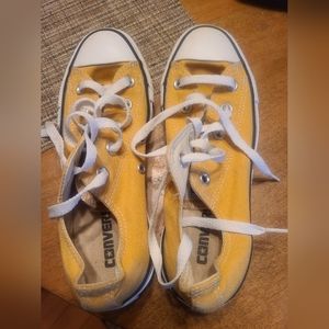 Converse Chucks yellow size 4M/6W